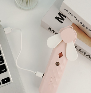 Ventilateur portable mini USB rechargeable, climatiseur automatique, vaporisateur facial rafraîchissant, brumisateur à <span class=keywords><strong>eau</strong></span>, trois niveaux <span class=keywords><strong>de</strong></span> batterie - Product Image 4