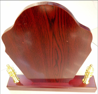Plaque de bouclier en bois de vente directe d'usine de Wenzhou pour la plaque de récompense de souvenir en métal émaillé doux la planche de bois peut être personnalisée