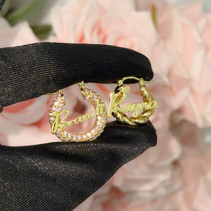 Pendientes de Acero Inoxidable con Baño de Oro de 18K y Circonitas, Diseño Minimalista y Moderno de TD Fashion, Personalizables con Letras del Alfabeto - Product Image 3