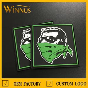 Etichetta in PVC Ecologica Personalizzata con Logo 3D in Rilievo per Abbigliamento Sportivo, Cappelli, Giacche, Jeans - Product Image 6