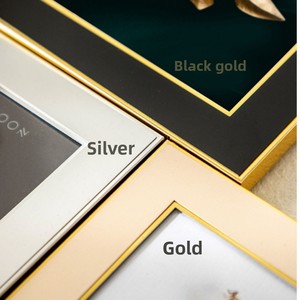 Marco de <span class=keywords><strong>Fotos</strong></span> Rectangular de Aleación de Aluminio, Elegante y Sutilmente Lujoso para Retratos de 6-7 o 8 Pulgadas; <span class=keywords><strong>Imprime</strong></span> <span class=keywords><strong>tus</strong></span> <span class=keywords><strong>Fotos</strong></span> y Úsalas Encuadernadas - Product Image 3