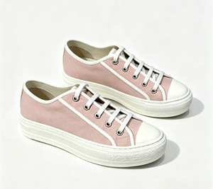 รองเท้าผ้าใบหุ้มข้อต่ำแบบผูกเชือก สีพื้น หัวกลม พื้นยางแบน ใส่ได้ทุกฤดู รองเท้าลำลอง - Product Image 3