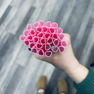 100 <span class=keywords><strong>cannucce</strong></span> per <span class=keywords><strong>cocktail</strong></span> in plastica a forma di cuore, resistenti e carine, per San Valentino, matrimoni, feste di compleanno (rosa e rosso) - Product Image 6