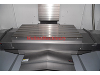 Centre d'usinage vertical CNC VMC855 haute rigidité, 3 axes, guides linéaires, broche BT40, GSK simple pour le traitement des moules métalliques