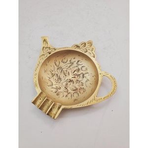 Affordable Prices Vintage Floral Etched Brass <b>Ashtray</b> with Golden Finished <b>Ashtray</b> For Home & Restaurant Uses - Product Image 3