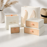 Boîtes de rangement pour bijoux personnalisables en blanc et rose, recyclables, avec doublure en éponge pour l'emballage de montres, en stock, vente en gros par petites quantités