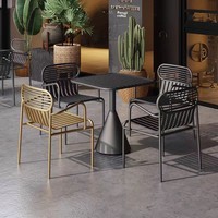 Ensemble de mobilier d'extérieur moderne en fer forgé table et chaise pour les bars magasins de thé au lait chez l'habitant stock en gros disponible