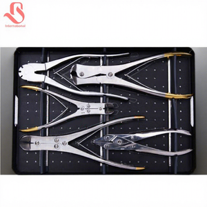 BISONS WHOLESALE Ensemble d'instruments orthopédiques en acier inoxydable avec boîte de stérilisation |   Tenseur, coupeur et plieur de fils K chirurgical - Product Image 1