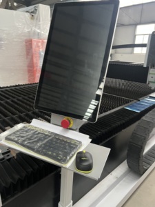 Machine <span class=keywords><strong>de</strong></span> découpe laser à fibre 2000W pour tôles galvanisées, laiton, cuivre et acier industriel - Product Image 2