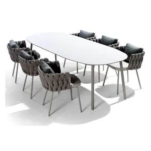 2021 새로운 디자인 야외 테이블과 의자 세트 안뜰 현대 등나무 테이블과 의자