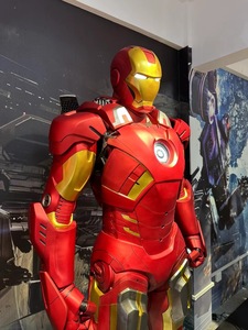 Estatua de Fibra de Vidrio de <span class=keywords><strong>War</strong></span> Machine Mk3 de Marvel Avengers, Tamaño Real 1:1, Escultura de Resina con LED para Exhibición en Centros Comerciales, Decoración Comercial - Product Image 3
