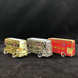 <span class=keywords><strong>Bus</strong></span> londonien Souvenirs <span class=keywords><strong>en</strong></span> cristal personnalisés Plaque métallique or argent rouge Cadeaux <span class=keywords><strong>en</strong></span> cristal <span class=keywords><strong>Bus</strong></span> Souvenirs - Product Image 2