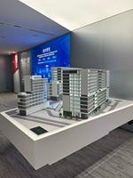 Modelo de Ciudad a Escala Maestra con Mesa de Arena, Paisaje e Iluminación