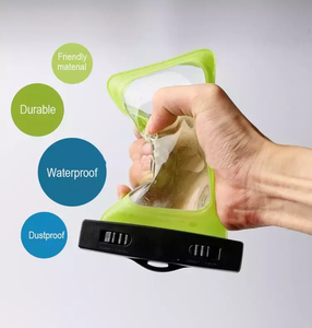 Fundas Impermeables Universales para Teléfono Móvil IPX8 de PVC con Bolsa Transparente, Resistentes a 5 m de Profundidad, con Cordón Incluido, Personalizables - Product Image 4