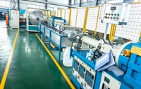 Protection spirale pour tuyaux hydrauliques de maintenance ferroviaire pour équipements de levage et de compactage