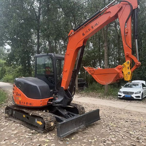 Hitachi 50U d'occasion avec lame de bulldozer - Pour le nivellement, les tranchées et plus encore - Product Image 1