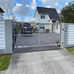 Treillis <span class=keywords><strong>et</strong></span> porte de clôture en aluminium écologique Porte d'allée coulissante décorative <span class=keywords><strong>et</strong></span> de sécurité de conception moderne - Product Image 2