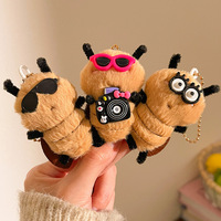 Porte-clés poupée cafard en peluche amusante, breloque de sac à dos mignonne de dessin animé, accessoire cadeau amusant pour étudiant