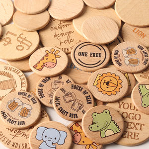 عملات خشبية مخصصة بشعار وتصميم، متعددة الأحجام، مصقولة، للترويج في المتاجر والفعاليات والتذكارات والتعليم وألعاب الذاكرة - Product Image 1