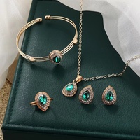 Ensemble de bijoux pour femmes en alliage, série goutte d'eau avec pierres précieuses, style européen et américain, collier, boucles d'oreilles, bague, bracelet, ensemble quatre pièces en stock