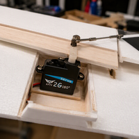 Vente en gros de micro-servo sans noyau ultra-léger de 2 grammes pour avion d'intérieur, Park Flyer, Slow Flyer, Micro FPV, Tiny Whoop Drone