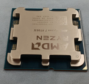 CPU 7 9700X de 8 Núcleos y 3.8GHz, Socket AM5, Usado, Rendimiento de 3.8 GHz que Aumenta la Productividad y el Rendimiento en Juegos. CPU de 8 Núcleos - Product Image 5