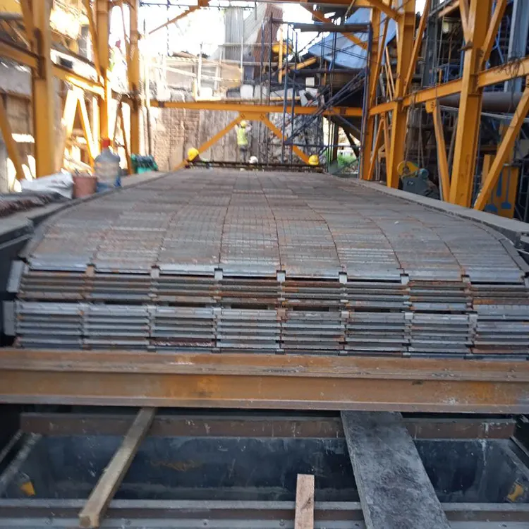 Flake type traveling chain grate stoker for steam boiler