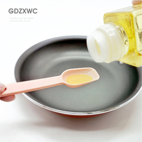 Nouvelle brosse de nettoyage pour cuillère doseuse en plastique PP, conviviale, pour café et huile, conception 2-en-1, graduations 2 grammes 3 ml, gadget de cuisine
