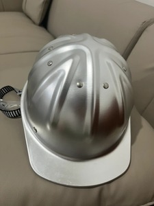 BOSX直販による高品質オープンモールド高圧鋳造ヘルメットシェル、亜鉛合金製、サイズと色のカスタマイズ可能 - Product Image 3