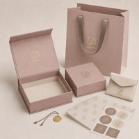 Boîte à bijoux en carton de luxe avec logo personnalisé, insert en velours pour bague, collier, bracelet, emballage cadeau