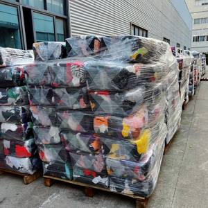 Équipement maritime Nettoyage et essuyage Chiffons industriels pour le nettoyage Déchets de tissus de nettoyage Vente en gros Vêtements usagés pour les chiffons de nettoyage - Product Image 5