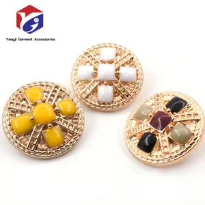 New Designs Fashionable High Grade Custom Nice Pearl Metal Buttons Colorful Large Decoration Buttons For Lady's Fragrance Coat