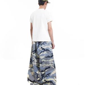 Pantalones Cargo Anchos de Camuflaje Holgados de Moda Hip Hop Y2K Personalizados con MOQ Bajo para Hombre - Product Image 4