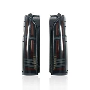 Luces traseras para automóvil compatibles con los modelos Hiace de 2004-2018. - Product Image 1