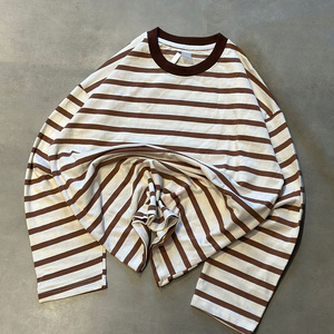 เสื้อยืดแขนยาวผู้หญิงผ้าฝ้ายพิมพ์ลายลำลองสไตล์สปริงซัมเมอร์ คอกลม ทรงครอป ระบายอากาศได้ดี พร้อมโลโก้แบบกำหนดเอง - Product Image 2