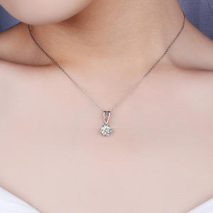 สร้อยคอทองแดงพร้อมจี้รูปหัวใจประดับมอสซาไนต์ 1 กะรัต สี <span class=keywords><strong>D</strong></span> ระดับ VVS ดีไซน์เกล็ดหิมะหวานๆ สำหรับผู้หญิง เหมาะเป็นของขวัญ - Product Image 1