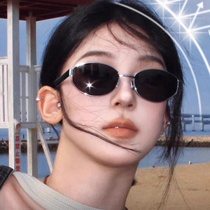 Lunettes de soleil rétro œil de chat pour femmes, monture intégrale, protection UV400, verres marron, style mode adulte - Product Image 3