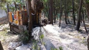 Waterputboormachine met 600m diepte, diesel aangedreven, energiebesparende versnellingsbak & pomp inbegrepen, mobiele unit - Product Image 3