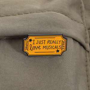 Spilla con smalto per biglietto musicale giallo adoro I Musical spilla con spilla zaino distintivo gioielli regalo all'ingrosso - Product Image 3