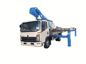 Camion nacelle élévatrice HOWO 32m 4x2 Diesel 180HP Euro 3 pour le marché africain, avec élévateur hydraulique et carrosserie personnalisable - Product Image 1