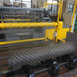 เครื่องจักรผลิตตาข่ายลวดอัตโนมัติ ควบคุมด้วย PLC ได้รับการรับรองมาตรฐาน CE ราคาขาย - Product Image 1