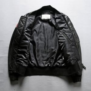 เสื้อแจ็กเก็ตหนังแท้สำหรับผู้ชายเสื้อเบสบอลปักลายปีกตรงจากโรงงาน - Product Image 6