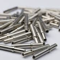 Pièces usinées CNC de précision sur mesure pour tournage sur tour et électroérosion à fil, composants métalliques de haute complexité, usine OEM ODM