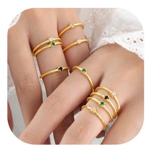 Anillo de Dedo de Acero Inoxidable Chapado en Oro de 18k de Alta Calidad con Circonita para Mujer - Product Image 1