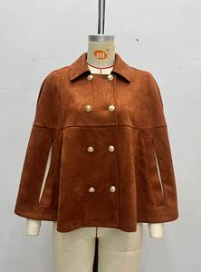 Abrigo tipo capa de mujer de gamuza marrón vintage de corte holgado con doble botonadura y cuello con hebilla metálica, a la moda - Product Image 5