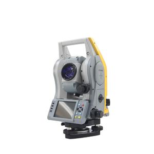 Estación Total Trimble Original de Alta Precisión con Pantallas Táctiles Bicolor, Autoenfoque y Sin Reflector de 800m, en Stock - Product Image 4