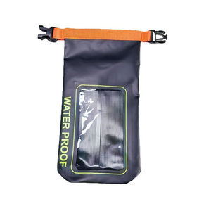 Bolsa Impermeable de PVC para Natación y Buceo, 2L de Gran Capacidad, Tipo Bandolera con Bolsillo para Teléfono, Color Negro - Product Image 4