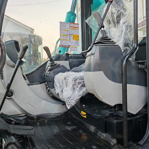 Excavatrice sur chenilles d'occasion Kobelco SK75 de 7,5 tonnes de haute qualité, faible nombre d'heures de travail, excavatrice d'occasion Kobelco SK75 SK50 - Product Image 6