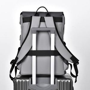 Mochilas Escolares Casuales Impermeables Personalizadas de Fábrica BSCI, Mochila de Viaje para Hombre con Compartimento para Portátil y Puerto USB - Product Image 4