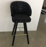 Tabourets de bar contemporains en velours avec dossier doré Base en bois massif pour hôtel Villa maison salle à manger bureau café salon